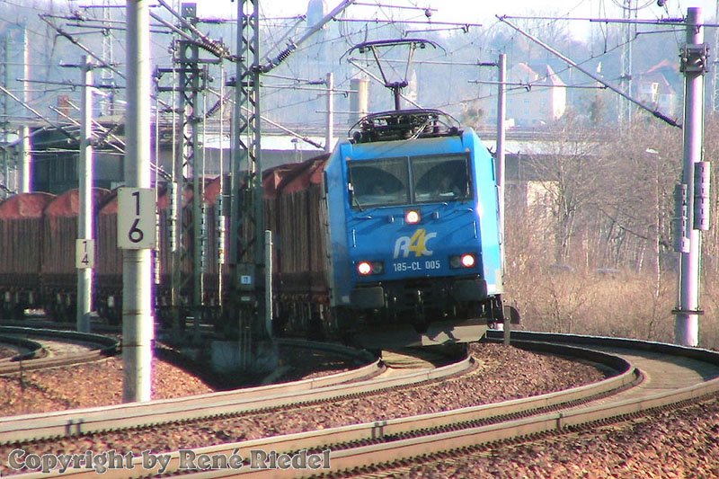 Diese Lok von Rail 4 Chem, kam am 18.2.2007 mir in Pirna vor die Linse. ! nur ein Notschu!