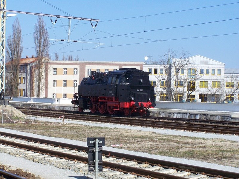 Diese Lok steht auf den Gleis in Frankfurt,Oder
Aufgenommen am 2.April 09