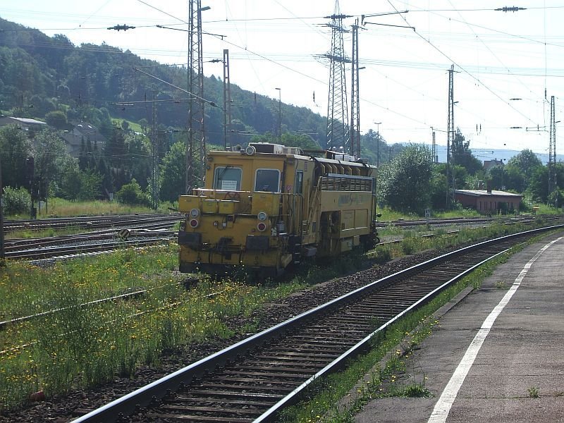 Diese Stopfmaschiene war 16.07.2007 in Kreiensen abgestellt.