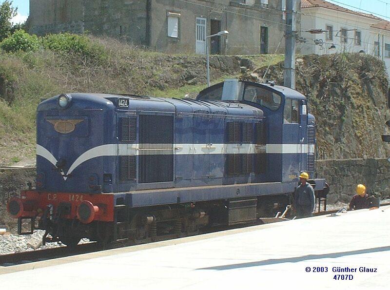 Diesel-Rangierlok 1424 am 06.05.2003 in Porto Campanha.