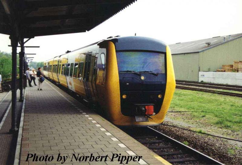 Diesel-Triebzug DM 90 in Winterswijk  27 April 2000
