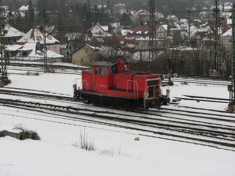 Dieselbrummen im Schnee am 27.Januar 2007 in Ludwigsburg.Loktausch aus Crailsheim ins Bw nach Kornwestheim Rbf.