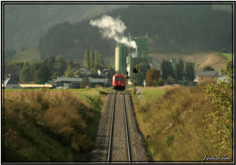 Diesellok 2016 051 Hercules f�hrt aus dem Lavanttal kommend in Richtung Zeltweg.
Wei�kirchen 5.9.2007