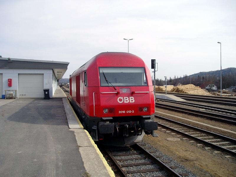Diesellok 2016.012  Hercules  im Bahnhof Gleisdorf (Stmk.) am 19.3.2004