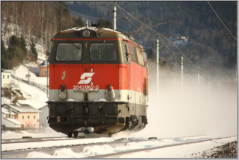 Diesellok 2043 062 fhrt als Lokzug von St.Michael in Richtung Selzthal.
Seiz 23.11.2008