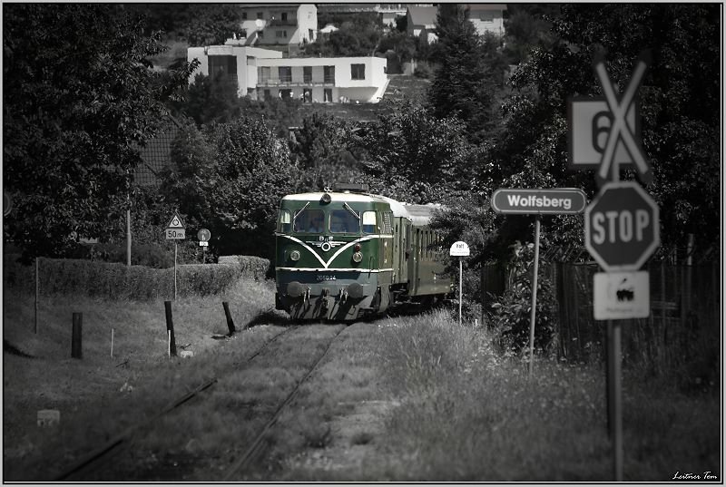 Diesellok 2050 04 fhrt mit Sonderzug 19815 von Leoben nach Lavamnd.
Wolfsberg 10.08.2008