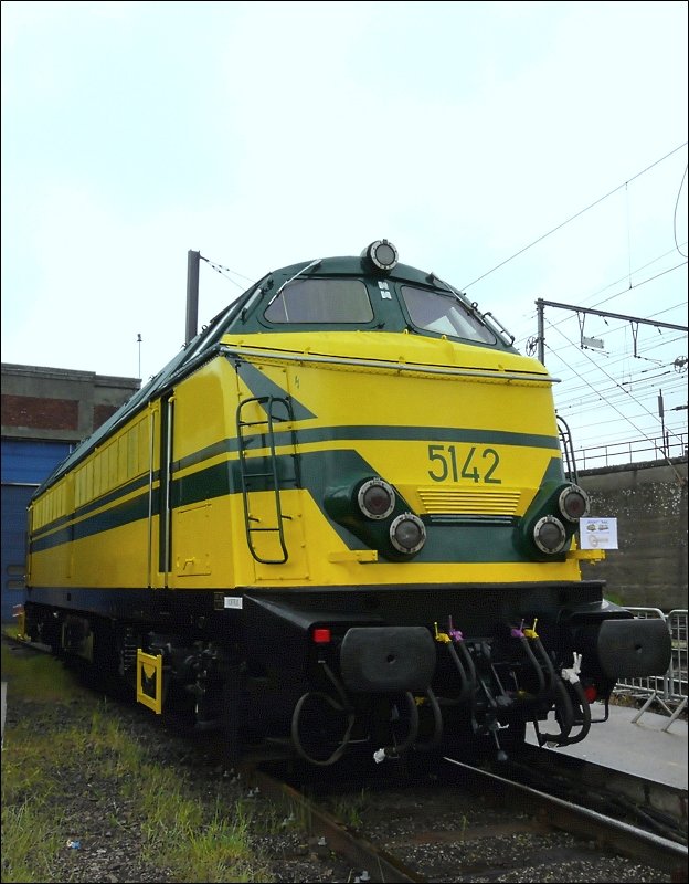Diesellok 5142 am Tag der offenen T�r im Atelier Kinkempois. Ende der f�nfziger, Anfang der sechziger Jahre stellte die SNCB 93 Loks der BR 51 in Betrieb, sie wurden haupts�chlich f�r schwere G�terz�ge im Norden und in der Mitte Belgiens auf flachem Gel�nde eingesetzt. 18.05.08