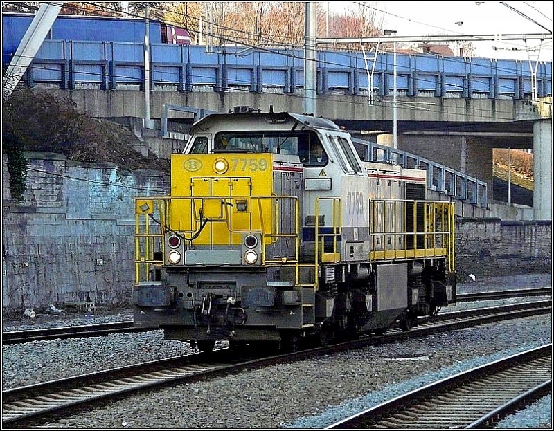 Diesellok 7759 kommt in Leerfahrt am 27.12.08 aus Ans und durchfhrt den Bahnhof Lige Guillemins. (Jeanny) 