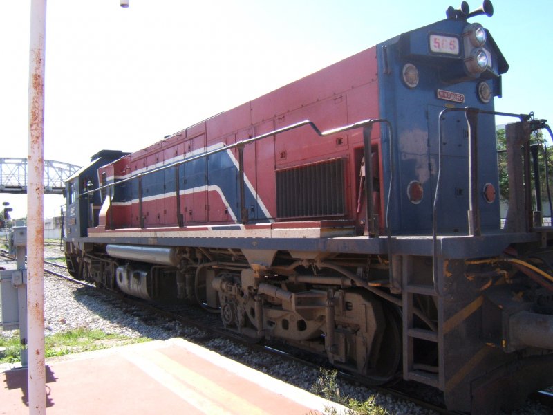 Diesellok im Bahnhof von Tunis im Oktober 2006