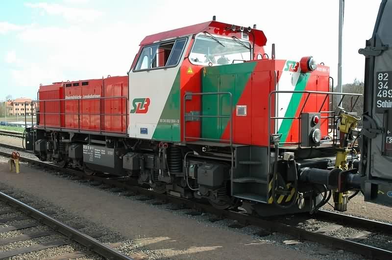 Diesellokomotive D4 der STLB im Bahnhof Gleisdorf am 15.4.2004 nachmittags