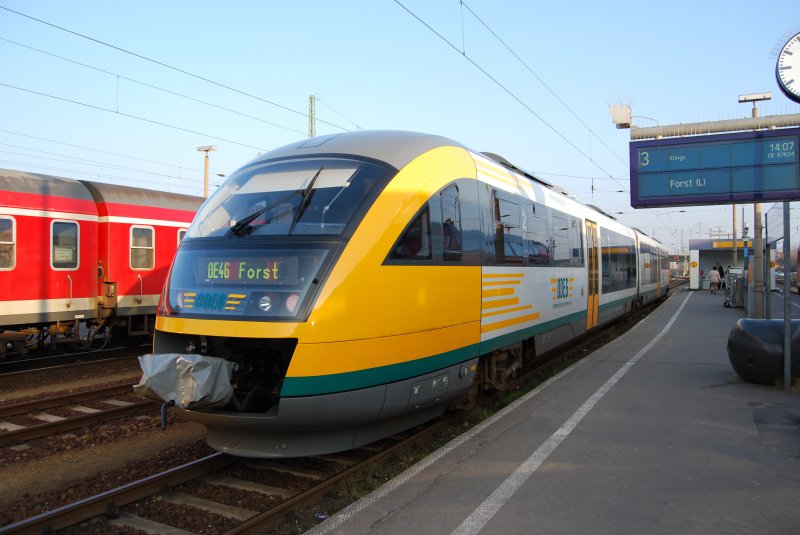 Dieseltriebwagen der Baureihe 642 der Ostdeutschen Eisenbahn GmbH (ODEG) als OE 46 von Cottbus Hbf nach Forst.