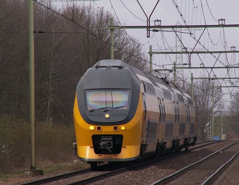 Dieser 8400 Einheit f�hrt auf Venlo zu. Nur noch der Haltepunkt Blerick und die Fahrt ist zu Ende. Das Foto stammt vom 17.03.2008 