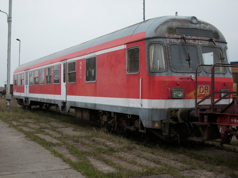 Dieser Steuerwagen fuhr laut letzter Anschrift in Raum Hamburg. Am 22.April 2009 fand ich den Wagen in Mukran abgestellt. 