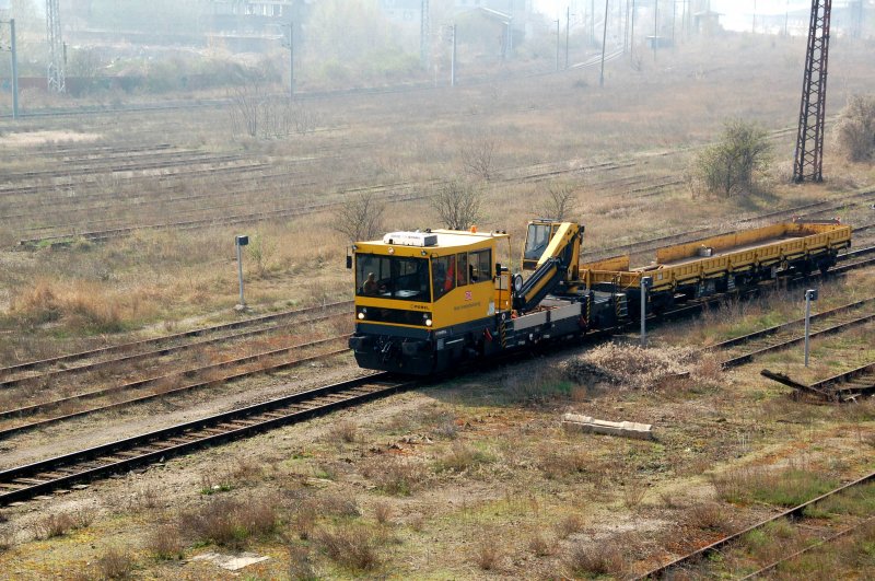 Dieses Baufahrzeug(?) verlies am 07.04.09 den Rbf Halle(S)...