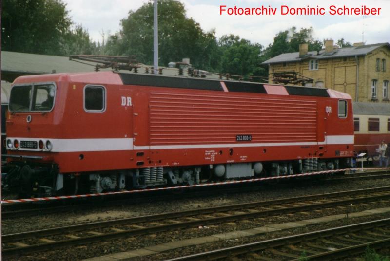 Dieses Bild habe ich durch zufall wie das andere mit der 02-0201-0 bei mir im Schrank gefunden. Zusehen ist die Br.243-888-5