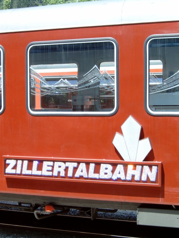 Dieses Detail des  Kristallwagens  zeigt, warum er so hei�t. Sponsored by Swarovsky... (Sommer 2006)