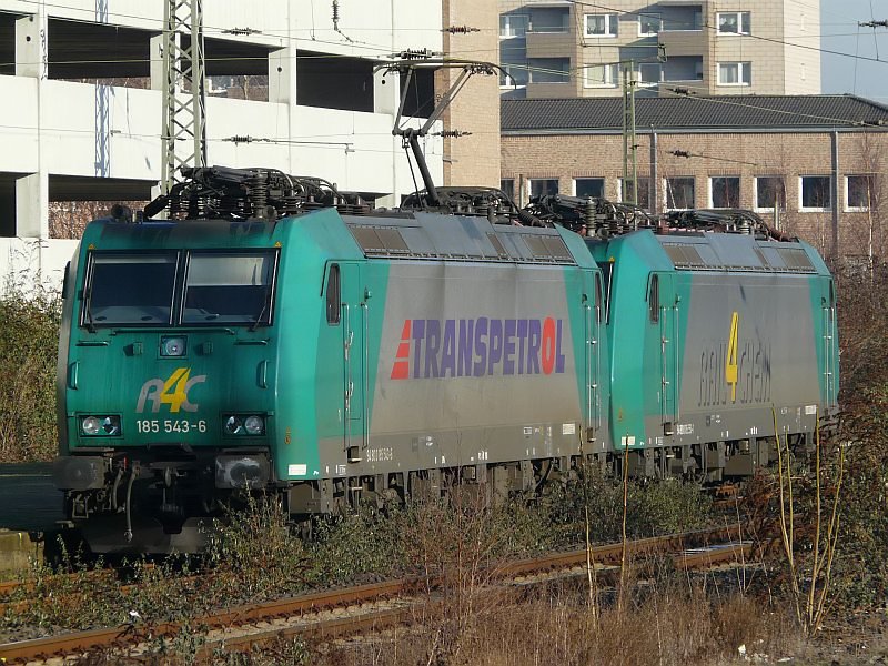 Dieses Paar 185er stand heute in Krefeld. Das Bild stammt vom 29.12.2008 