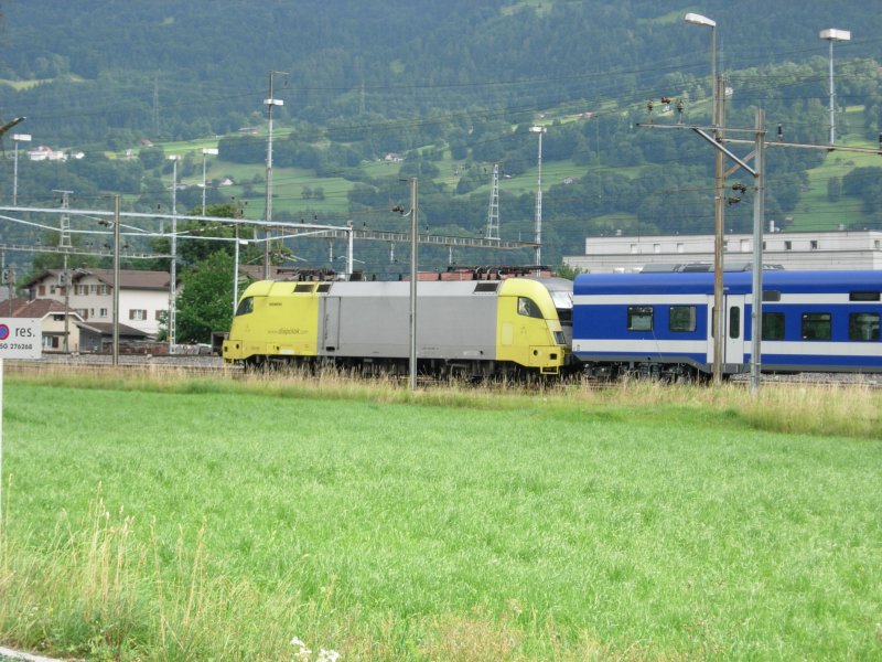 DisopTaurus mit Testzug im Bahnhof Sargans am 30.06.08