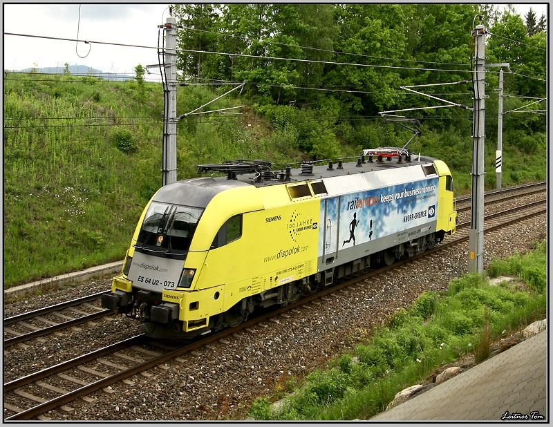 Dispolok ES 64 U2-073   100 Jahre Knorr Bremse   fhrt als Lokzug in Richtung Villach.
Zeltweg 21.05.2008