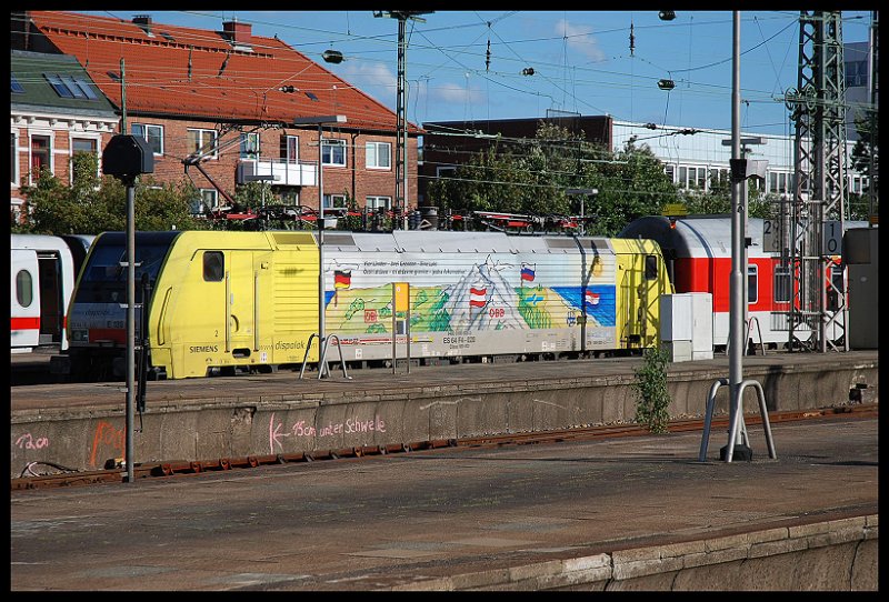 Dispolok ES64 F4-020 Class 189-VD Mit UEx43383 Steht Im Bahnhof Hamburg-Altona Zur Fahrt Nach Verona Porta Nuova Bereit Am Sonnigen 26.08.07