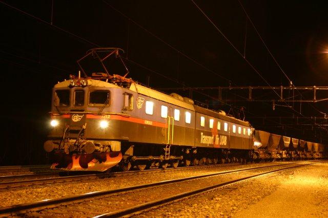 DM3 1211/1235/1212 beim nchtlichen Personalwechsel am 31.10.2005 in Bjrkliden.