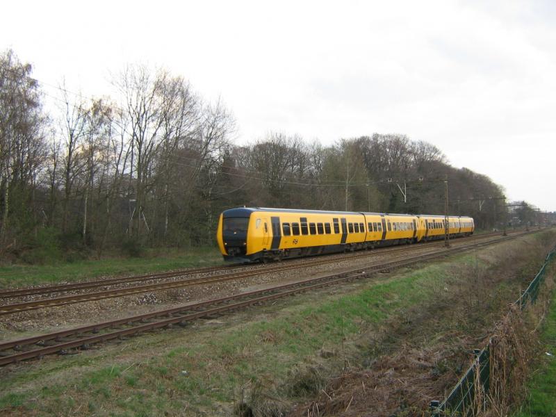 DM'90 3419+3415 als trein 7972 te Hengelo, 18 april 2006