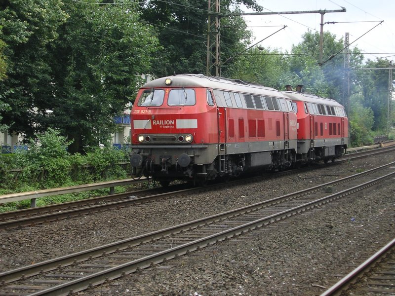 Doppel-Power 225 021 und 225 018 in Bochum Hamme in Richtung Wanne Eickel.(19.07.2008)