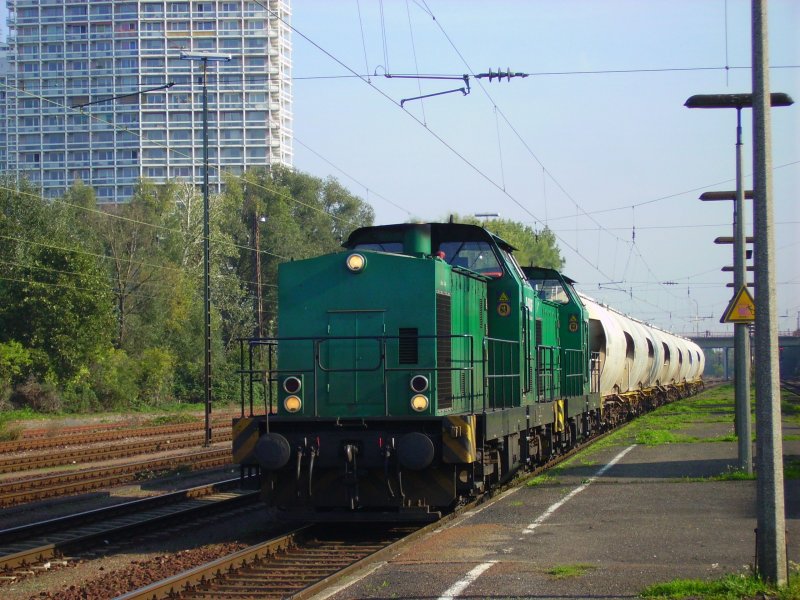 Doppelspann Ost V100 der BASF am 10.10.06 in Ludwigshafen Oggersheim.