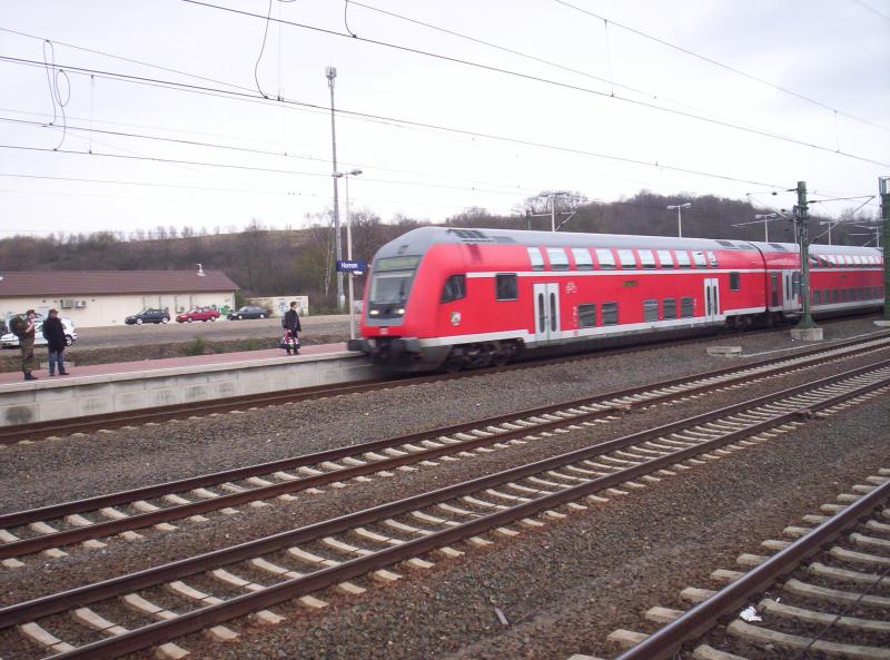 Doppelstock bei der einfahrt von Horrem nach Aachen mit 15 min. versptung. 12.04.2006