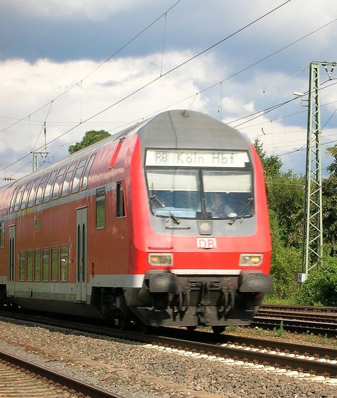 Doppelstock Steuerwagen der Regionalbahn nach Kln Hbf in Neuwied.
13.8.2006.