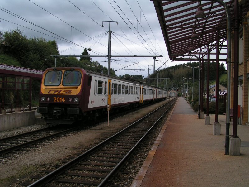 Doppeltraktion 2014 & 2008 abgebgelt im Bahnhof von Troisvierges ungefhr 1 Stunde vor der Abfahrt nach Luxemburg am 09.09.07.