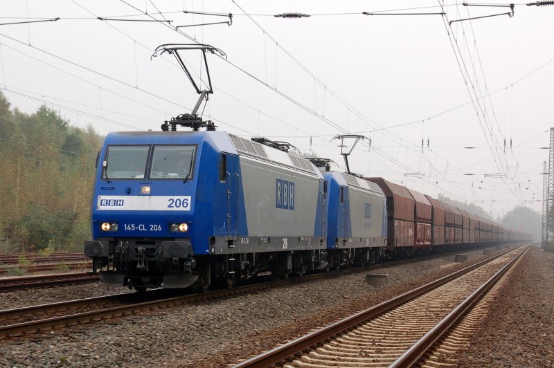 Doppeltraktion aus RBH 206 (145-CL 206) und RAG 204 (145-CL 204) mit Kohlewagenzug in Recklinghausen Suderwich am 09.10.2007.