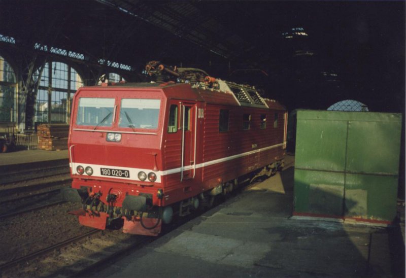 DR 180 020-0 in Dresden am 19. Mai 1992
