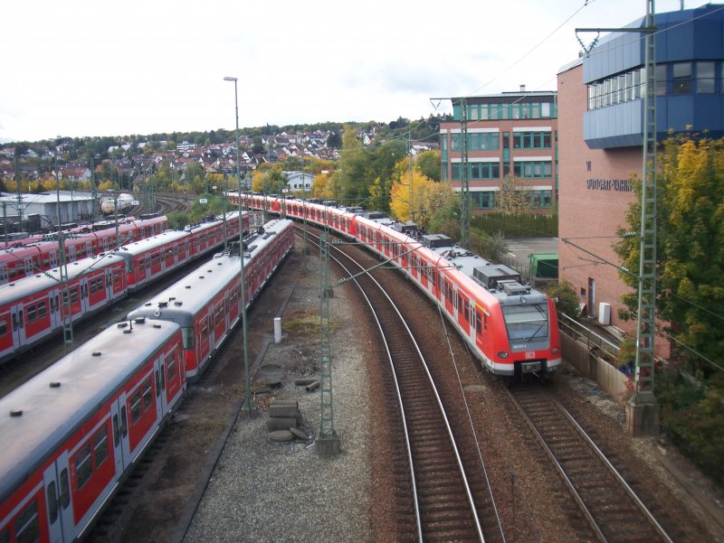 Drei Et 423 der S-bahn Stuttgart in Vaihingen im Herbst 2008.