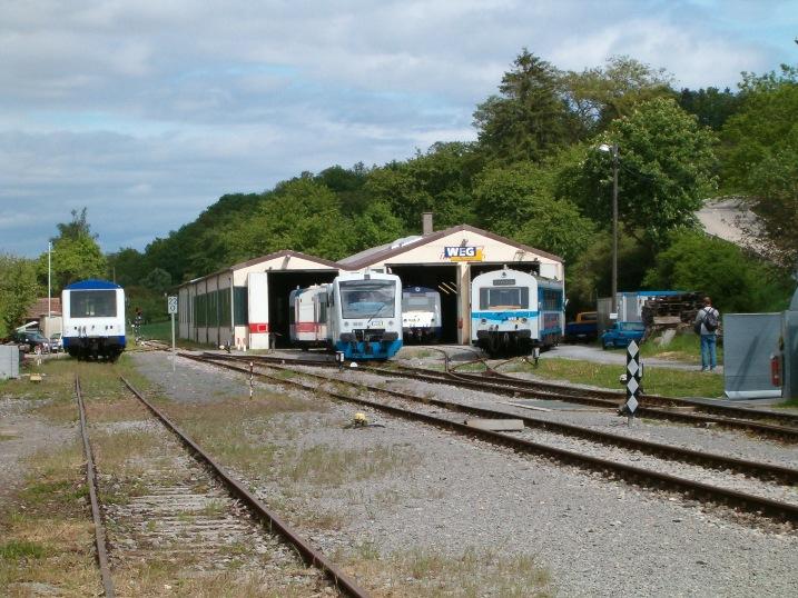 Drei Triebwagengenerationen in Weissach. Mai 2006