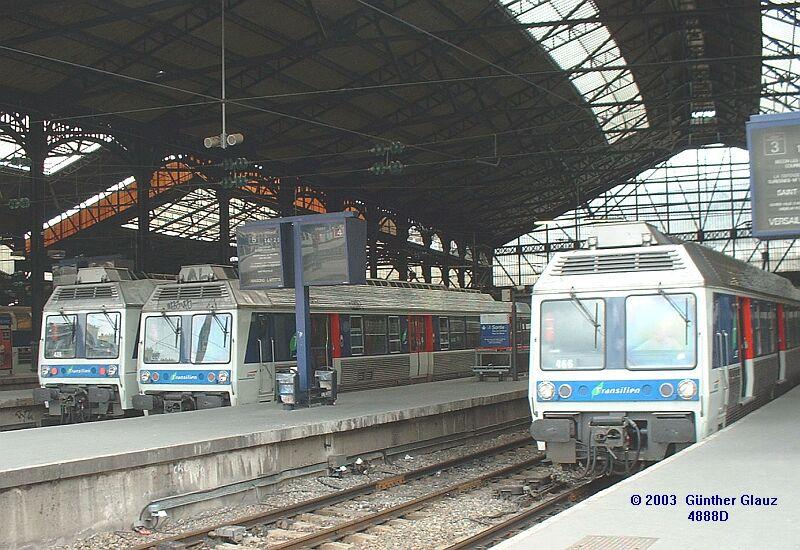 Drei Triebzge Z 6400 Transilien am 11.05.2003 in Paris St.Lazare.