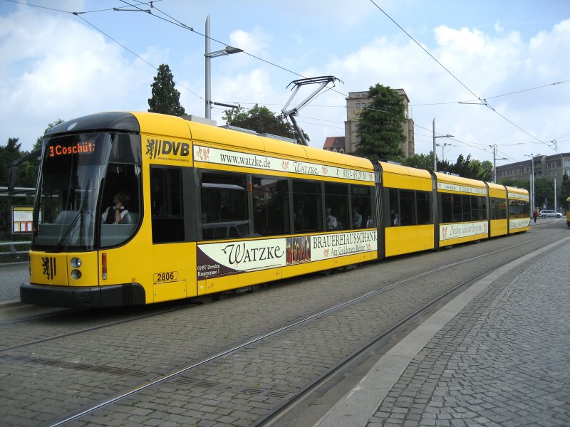 Dresden-Albertplatz am26.08.2008
NGT D 12 DD mit regionaler Werbung