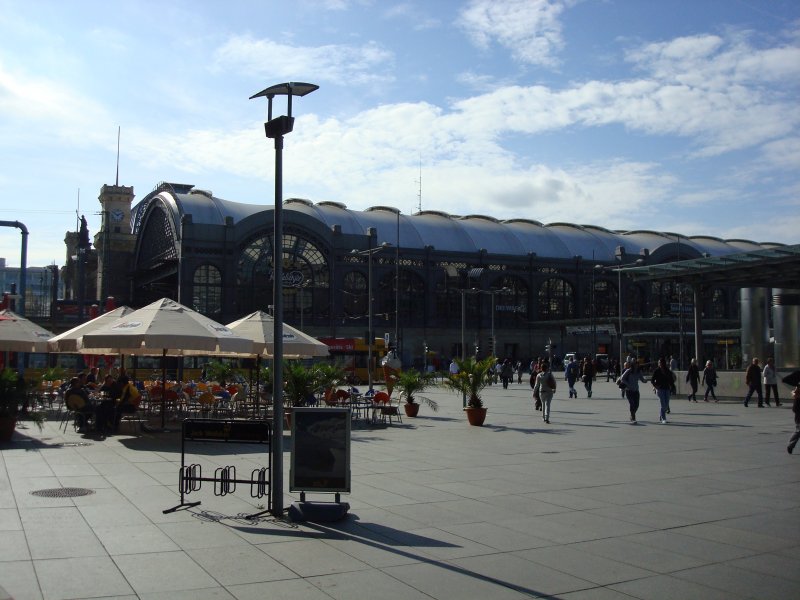 Dresden Hauptbahnhof , Blick von der Prager Strae,
Okt.2009