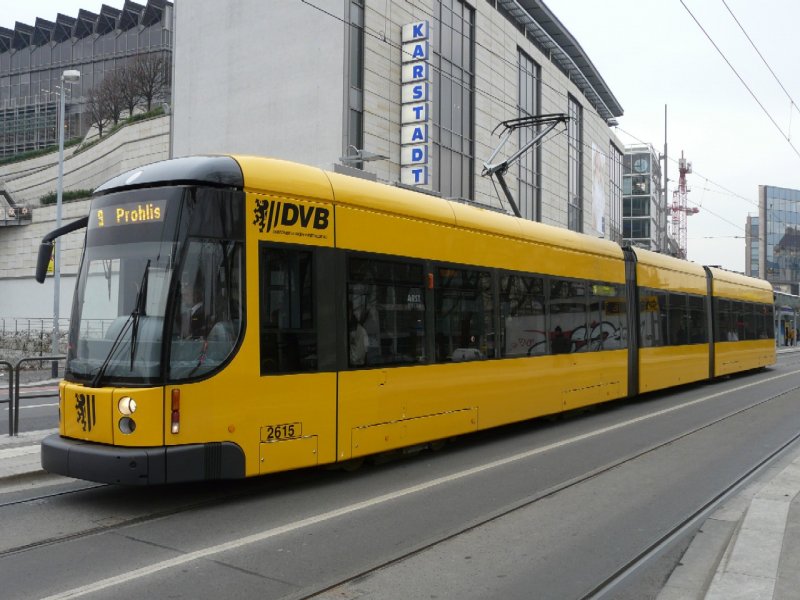 Dresden - Strassenbahn Nr.2615 unterwegs auf der Linie 9 am 10.12.2008