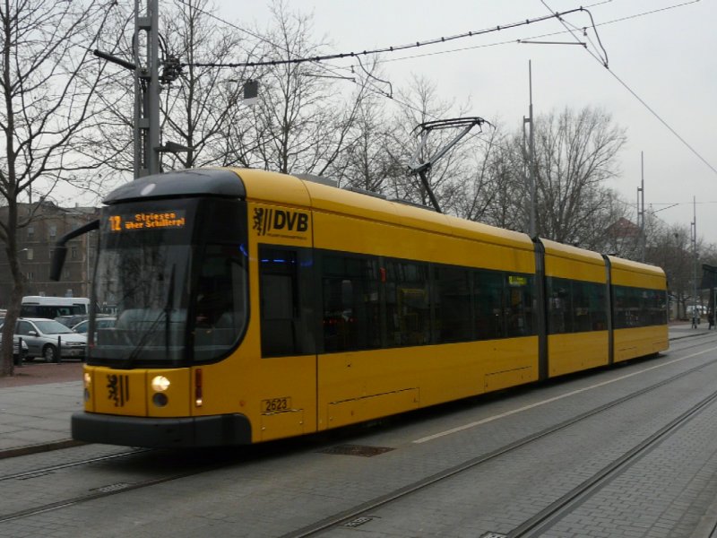 Dresden Strassenbahn Nr.2623 unterwegs auf der Linie 12 am 10.12.2008