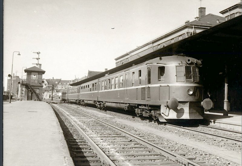 DSB - Aalborg am 2. September 1961 -  Lyntog , Expresszug aus Frederikshavn nach Kopenhagen.  Foto J.J. Barbieux