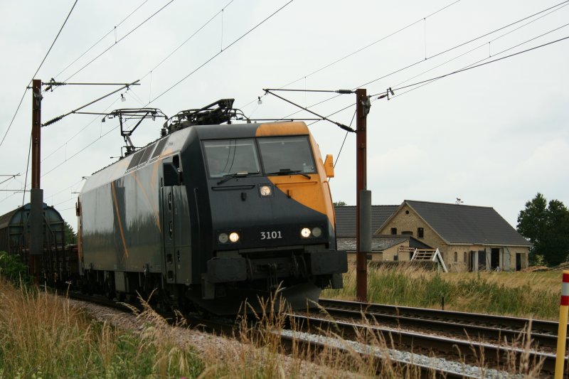 DSB EG 3101 auf der Fahrt von Middelfart in Richtung Odense am 29.6.2008 in der Nhe von Ejby.