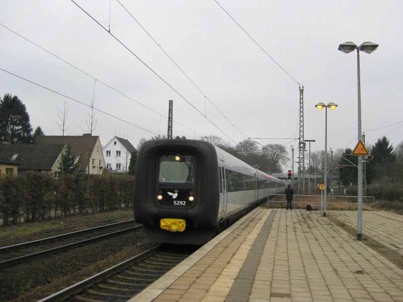 DSB IC 3 5292 rast am 21.02.09 als EC 35 Hamburg Hbf - Kopenhagen mit 140 sachen durch Hamburg-Wandsbek Richtung Lbeck.