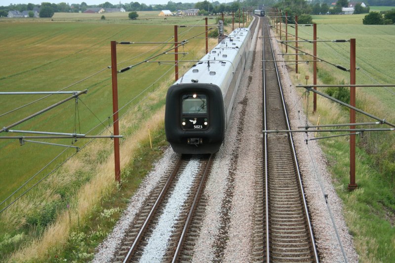 DSB IC3 5023  Kaj Lykke  am 29.6.2008 bei Ejby.