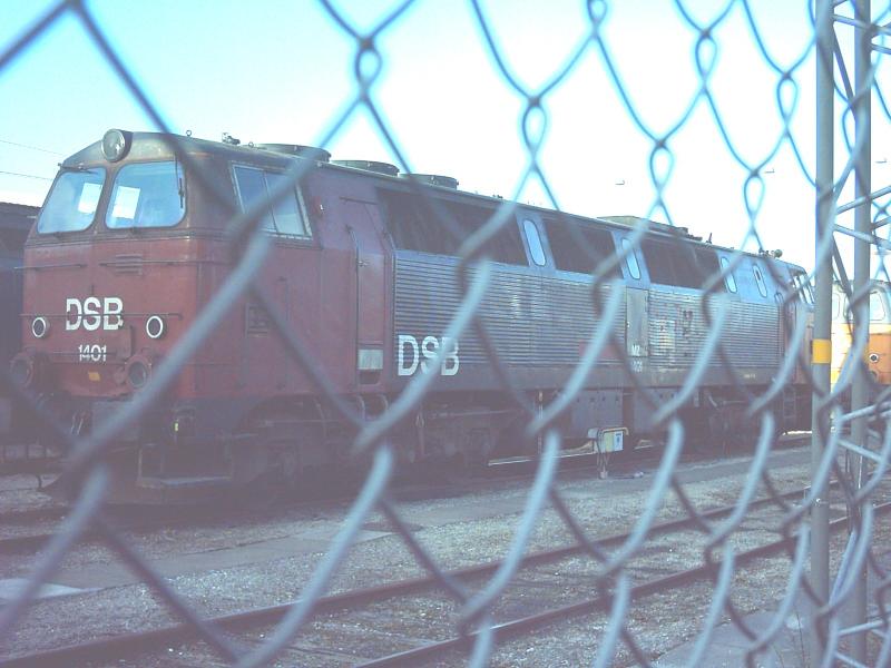 DSB Mz 1401, die erste lokomotive der baureihe Mz, geliefert von NOHAB 1967. Wird jetzt durch das dnische Eisenbahnmuseum in Odense beseen. Abgestellt in Kopenhagen Gb, 9. April 2005 