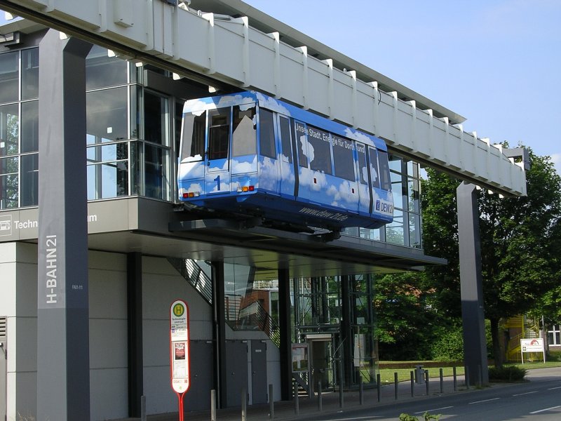 DSW21,H-Bahn an Haltestelle Technologie Zentrum.(06.07.2008)  