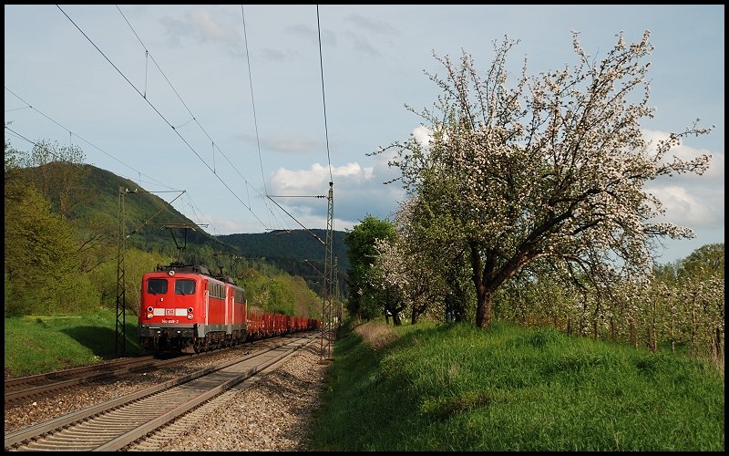 DT 140er sind unterwegs in Richtung Stuttgart. Aufgenommen am 01.Mai 2008 bei Sen.