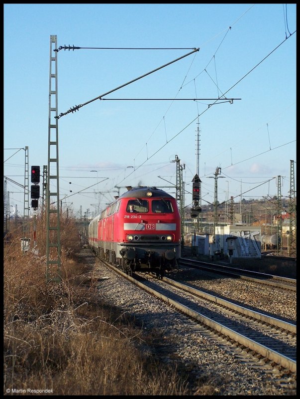 DT 218 passieren den Bahnhofes Stuttgart-Untertkheim in Richtung Oberstdorf. Aufgenommen am 07.02.08
