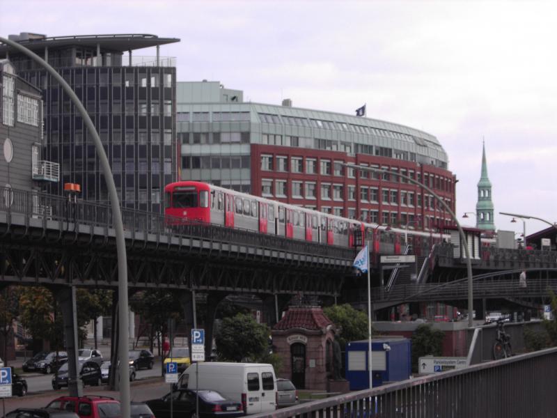 DT3 LZB auf dem Viadukt im Hafen (Landungsbrcken)