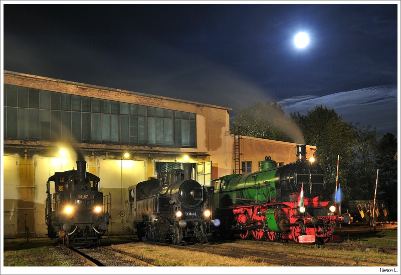 DTI 07 mit 331.037 und 109.109 bei der Langen Nacht der Museen vor dem Heizhaus in Strasshof. 3.10.2009.